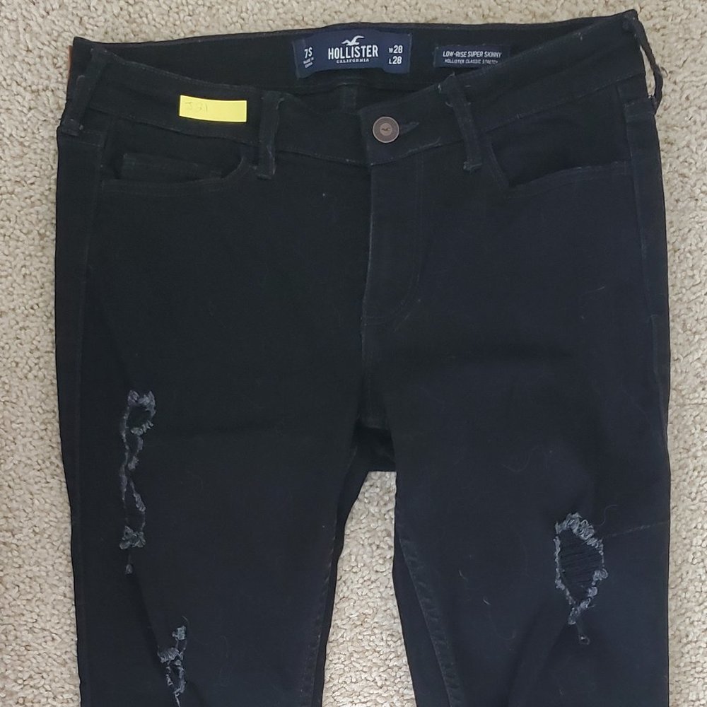 Hollister Short Low Rise Black Ripped Skinny Jeans